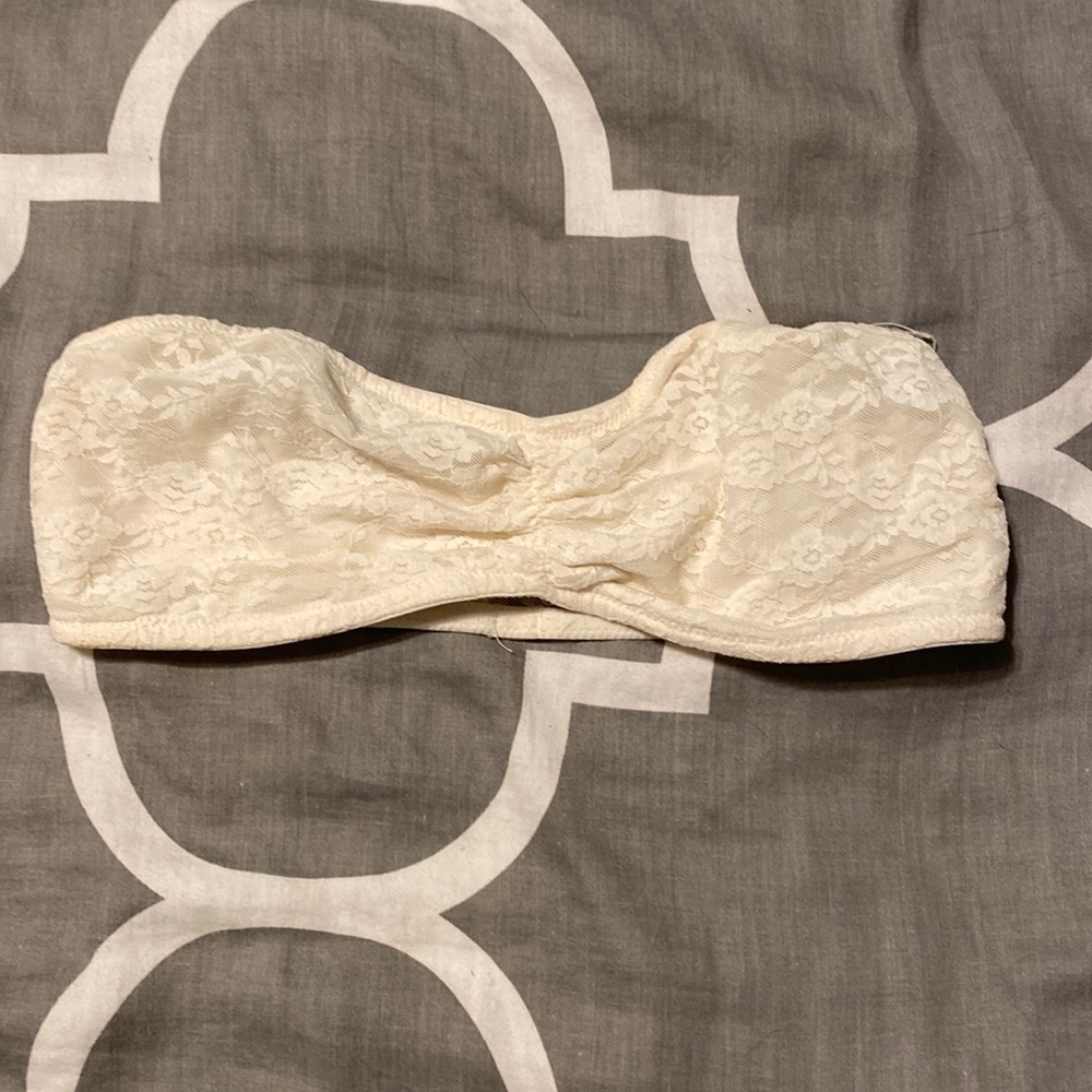Victorias Secret PINK Size Small Crème Lace Bralette